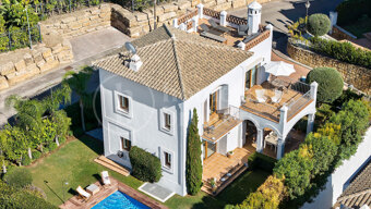 Villa Pinot - Renovated Villa with sea Views in Estepona