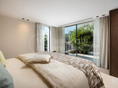 Centauro 15 – Modern Balinese-Inspired Villa in the Golf Valley of Nueva Andalucía