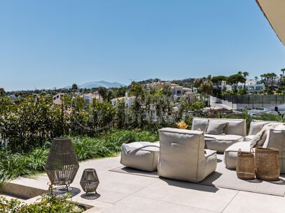 Centauro 15 – Modern Balinese-Inspired Villa in the Golf Valley of Nueva Andalucía