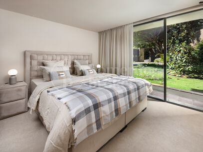 Centauro 15 – Modern Balinese-Inspired Villa in the Golf Valley of Nueva Andalucía