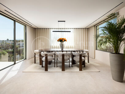 Centauro 15 – Modern Balinese-Inspired Villa in the Golf Valley of Nueva Andalucía