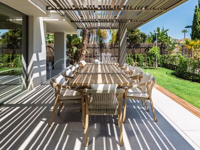 Centauro 15 – Modern Balinese-Inspired Villa in the Golf Valley of Nueva Andalucía