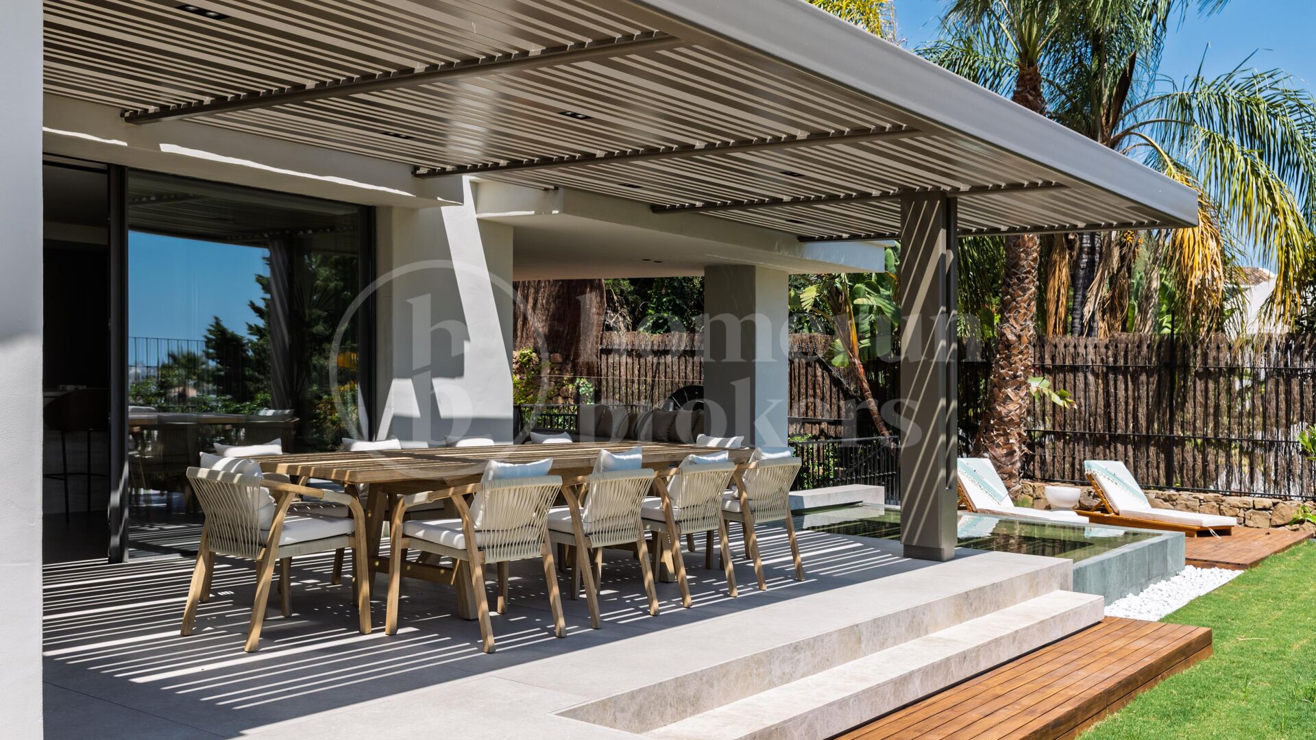 Centauro 15 – Modern Balinese-Inspired Villa in the Golf Valley of Nueva Andalucía