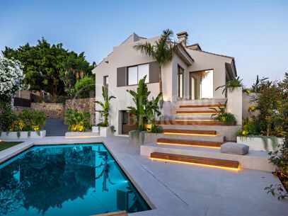 Centauro 15 – Modern Balinese-Inspired Villa in the Golf Valley of Nueva Andalucía
