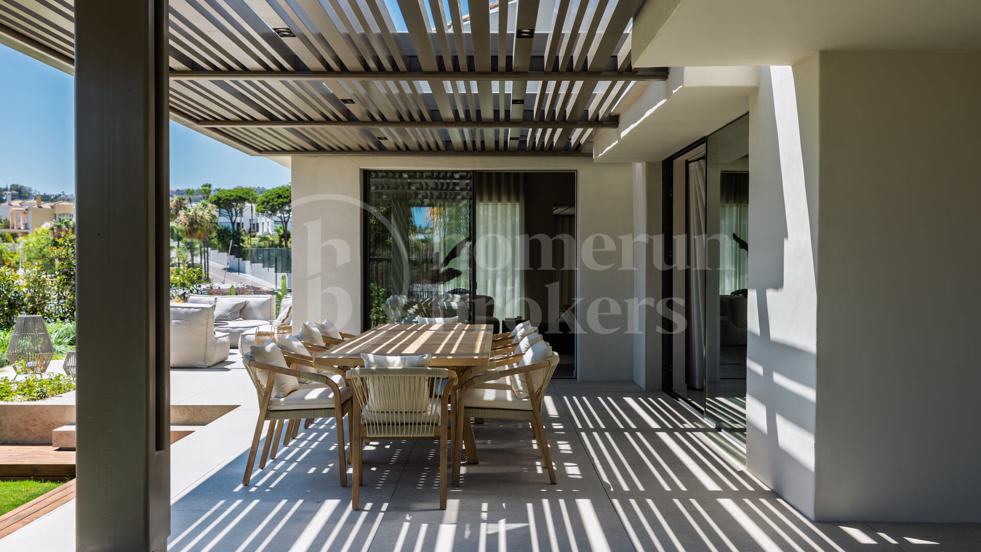Centauro 15 – Modern Balinese-Inspired Villa in the Golf Valley of Nueva Andalucía