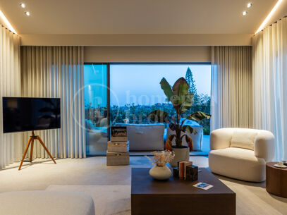 Centauro 15 – Modern Balinese-Inspired Villa in the Golf Valley of Nueva Andalucía