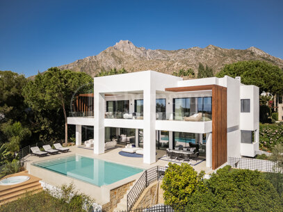 Villa George – Newly Renovated Contemporary Home with Panoramic Sea Views, Pool & Spa
