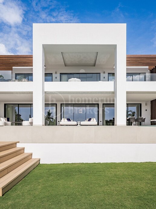 Villa George – Newly Renovated Contemporary Home with Panoramic Sea Views, Pool & Spa