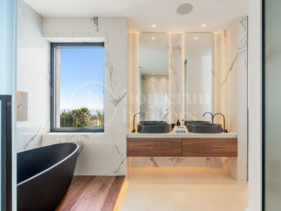 Villa George – Newly Renovated Contemporary Home with Panoramic Sea Views, Pool & Spa