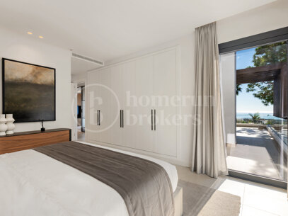 Villa George – Newly Renovated Contemporary Home with Panoramic Sea Views, Pool & Spa