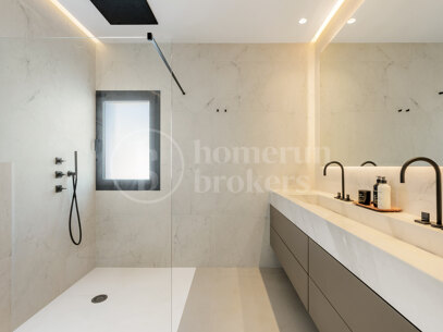 Villa George – Newly Renovated Contemporary Home with Panoramic Sea Views, Pool & Spa