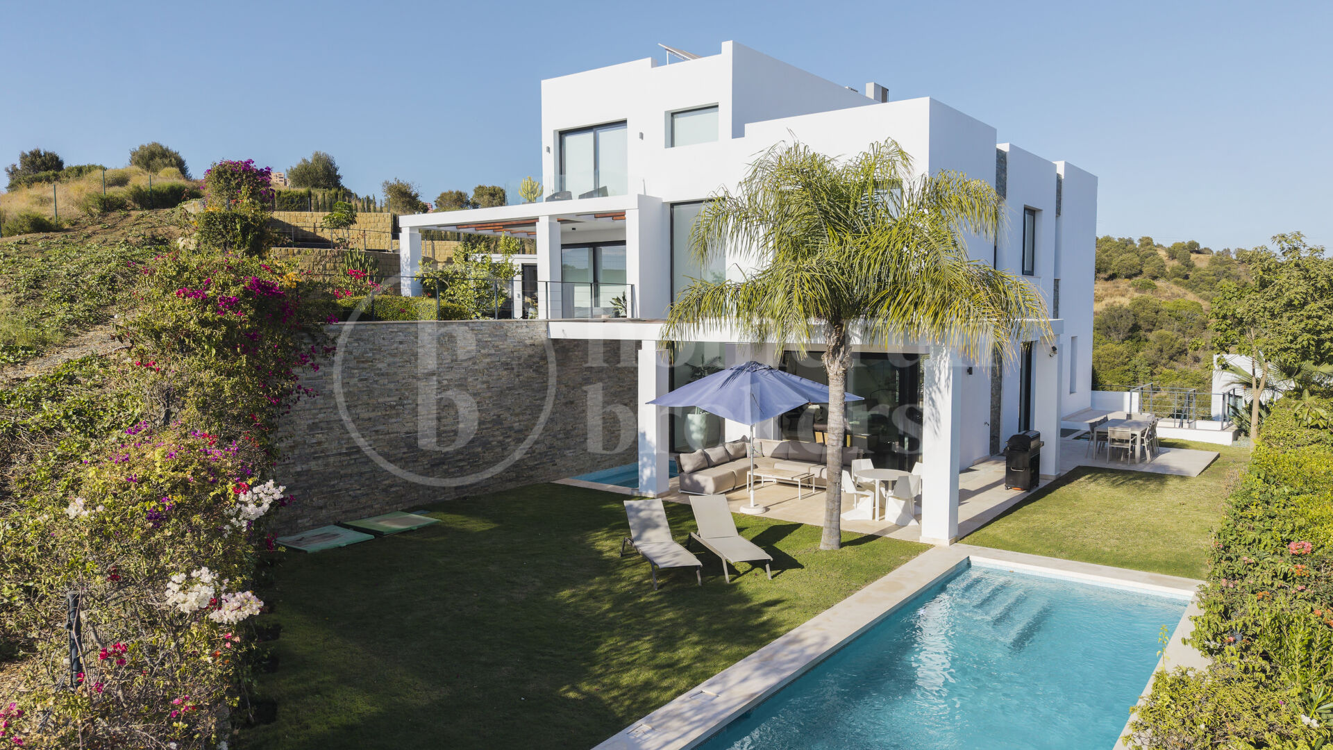 Villa Estrella - Modern 5-Bedroom Overlooking Cabopino Golf Course