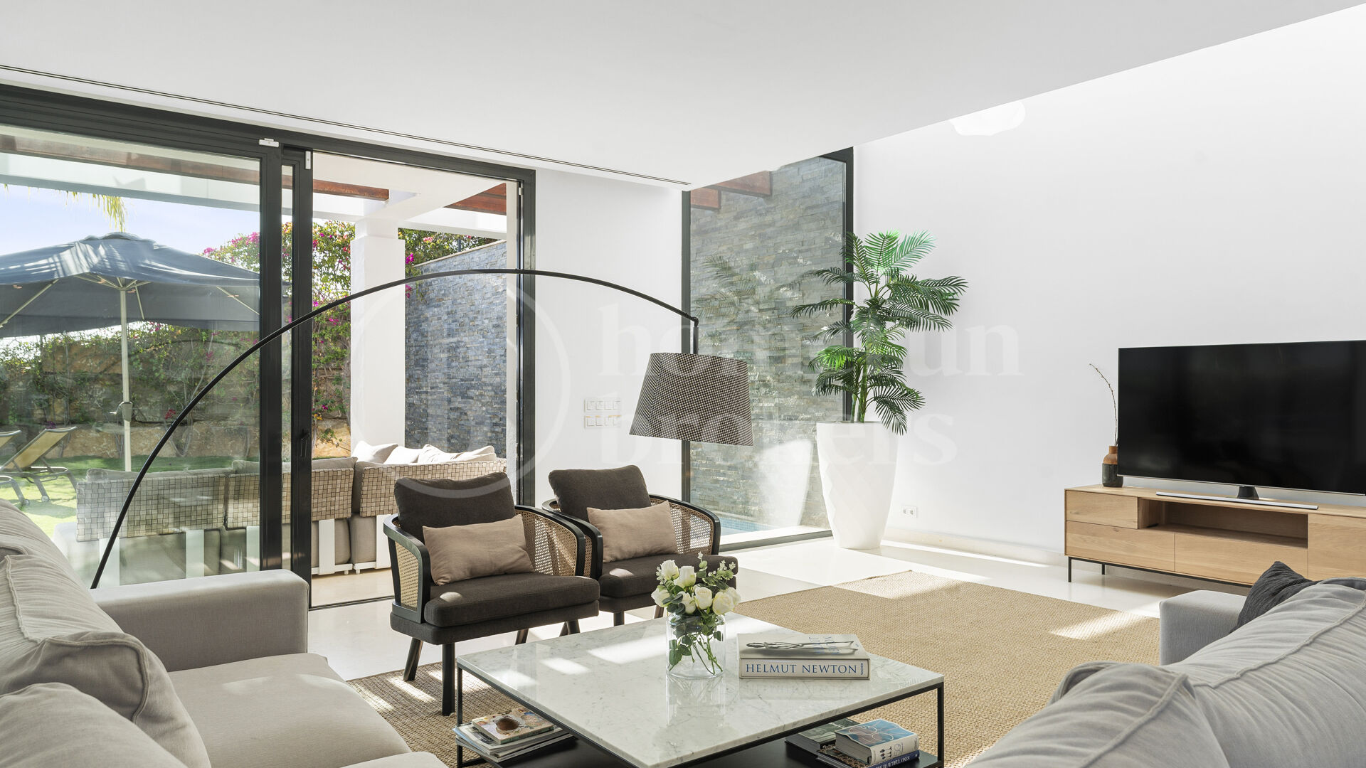 Villa Estrella - Modern 5-Bedroom Overlooking Cabopino Golf Course