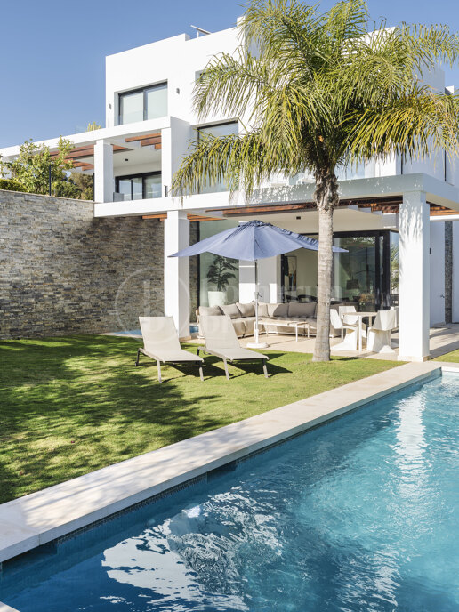Villa Estrella - Modern 5-Bedroom Overlooking Cabopino Golf Course