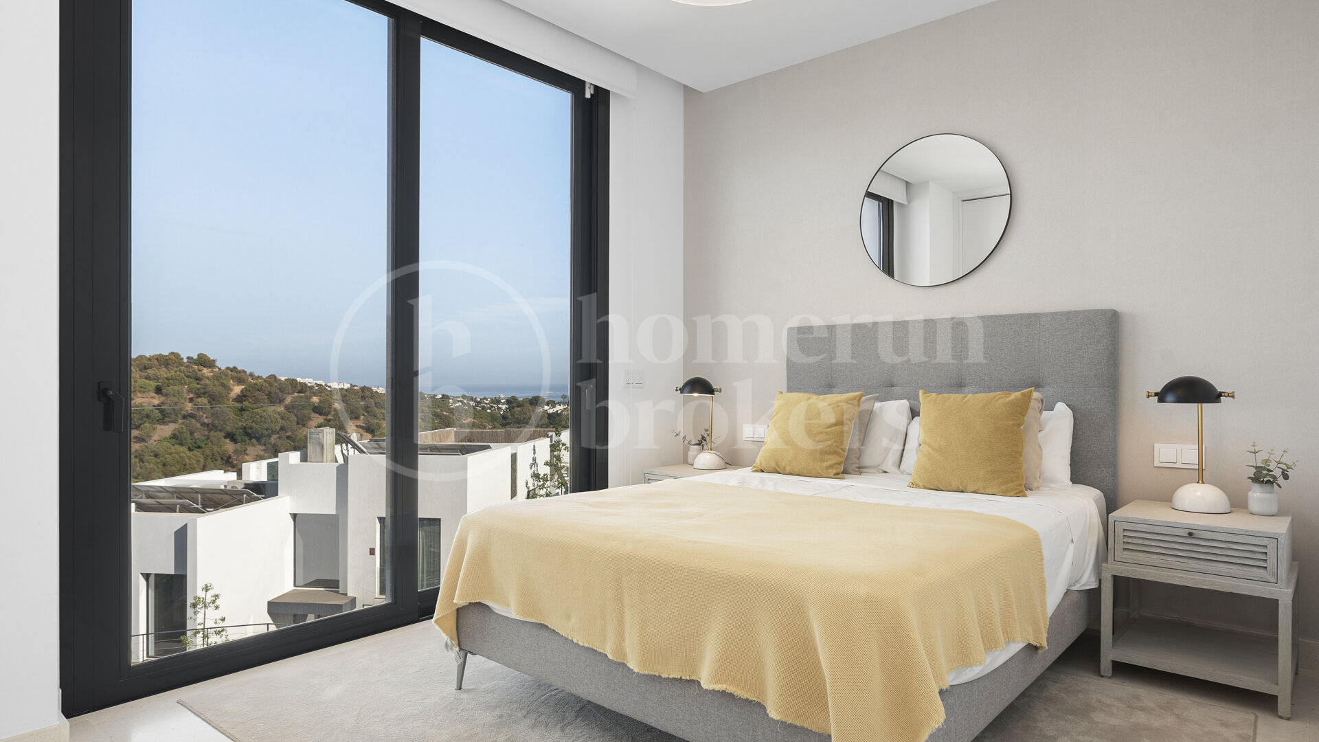 Villa Estrella - Modern 5-Bedroom Overlooking Cabopino Golf Course