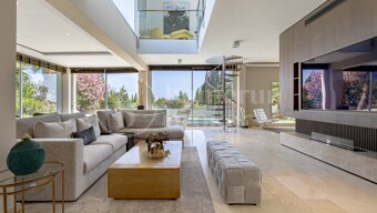 Contemporary Luxury Villa for Sale in El Rosario, Marbella East