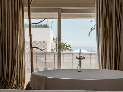 Oasis Club - Frontline Beach on Golden Mile