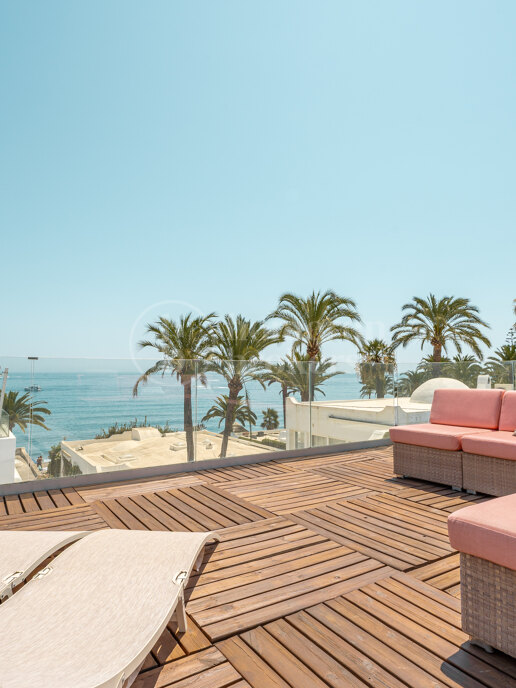 Oasis Club - Frontline Beach on Golden Mile