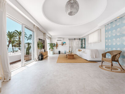 Oasis Club - Frontline Beach on Golden Mile