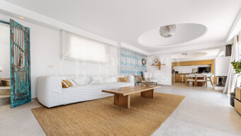 Oasis Club - Frontline Beach on Golden Mile