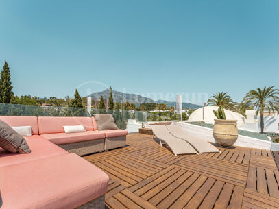 Oasis Club - Frontline Beach on Golden Mile