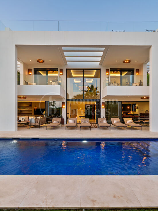 Villa Los Olivos 16 – Contemporary Luxury Villa for Sale in Nueva Andalucía, Marbella