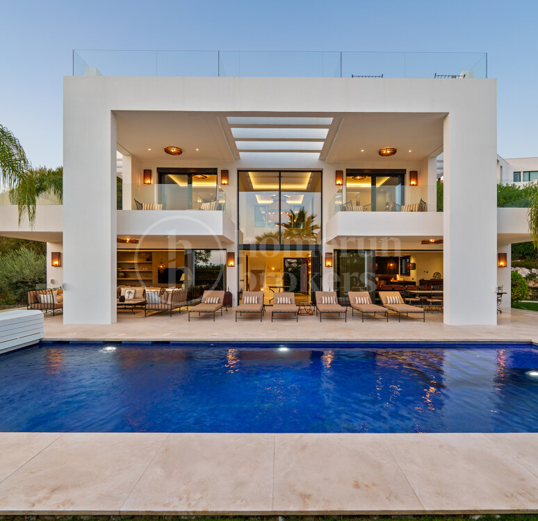 Villa Los Olivos 16 – Contemporary Luxury Villa for Sale in Nueva Andalucía, Marbella