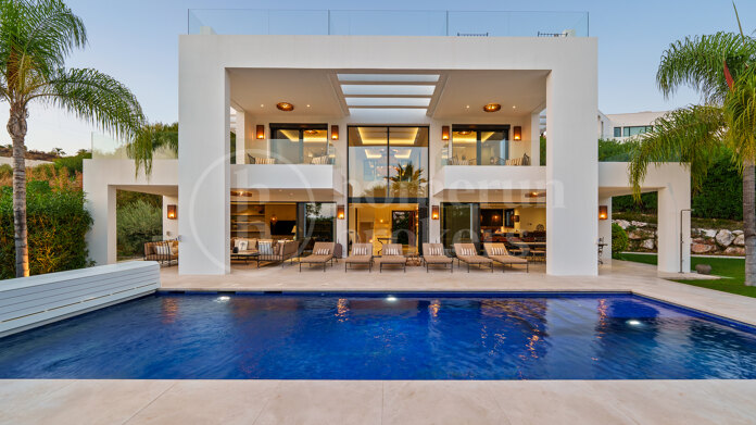 Villa Los Olivos 16 – Contemporary Luxury Villa for Sale in Nueva Andalucía, Marbella
