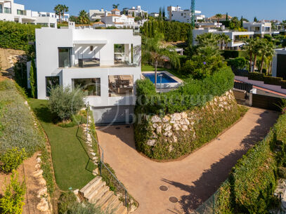 Villa Los Olivos 16 – Contemporary Luxury Villa for Sale in Nueva Andalucía, Marbella
