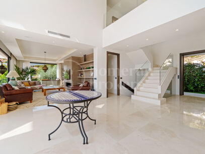 Villa Los Olivos 16 – Contemporary Luxury Villa for Sale in Nueva Andalucía, Marbella