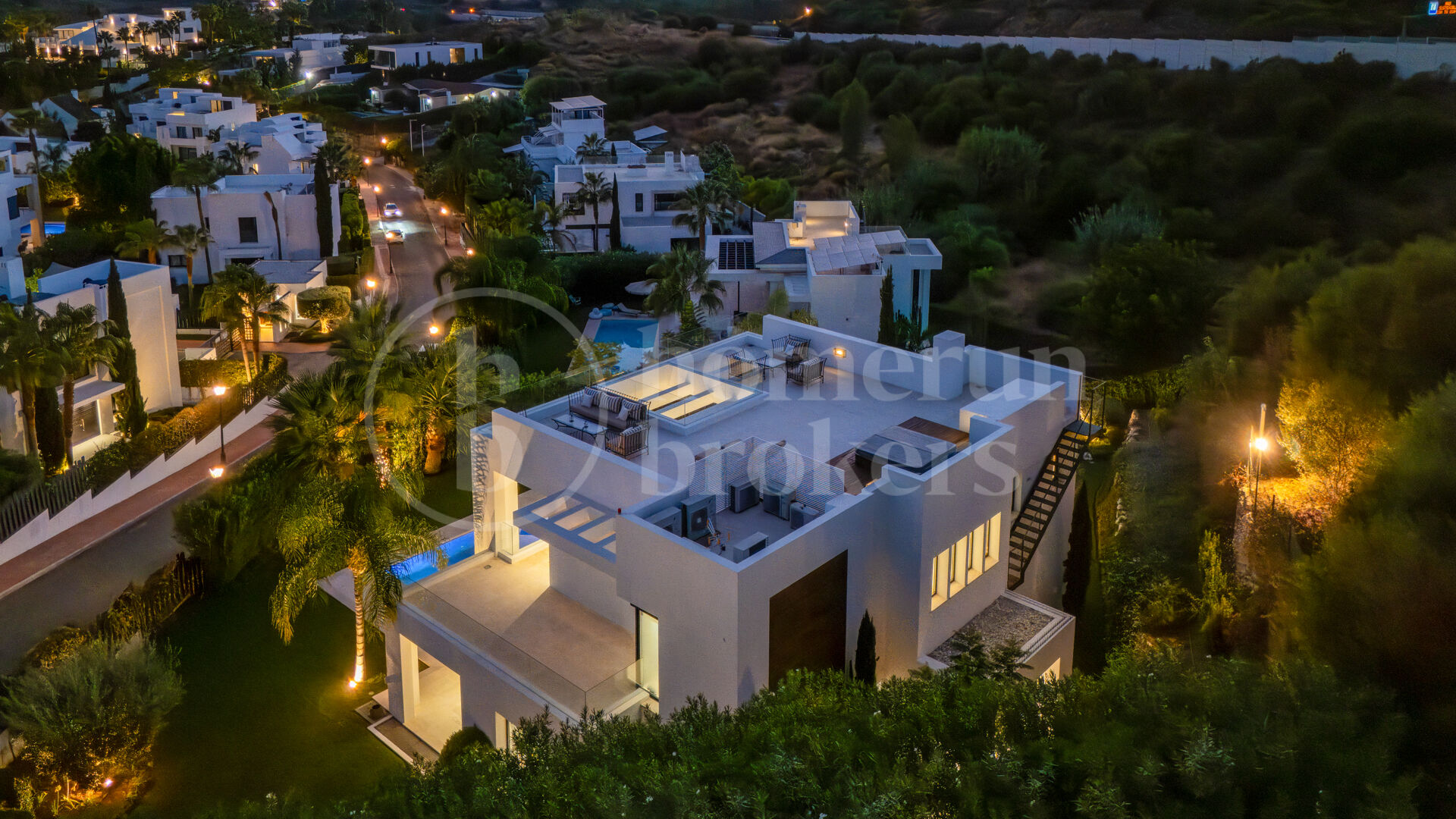 Villa Los Olivos 16 – Contemporary Luxury Villa for Sale in Nueva Andalucía, Marbella