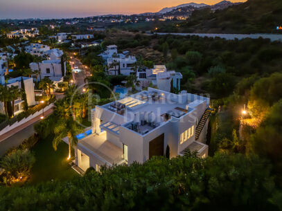 Villa Los Olivos 16 – Contemporary Luxury Villa for Sale in Nueva Andalucía, Marbella