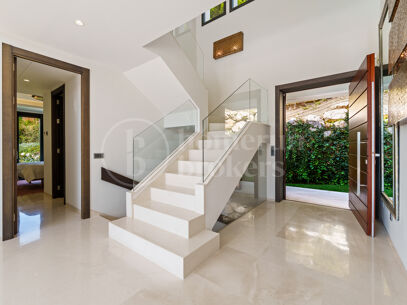 Villa Los Olivos 16 – Contemporary Luxury Villa for Sale in Nueva Andalucía, Marbella