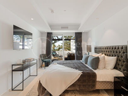 Penthouse Horizon - Elegant Three-Bedroom Duplex with Sea Views in San Pedro
