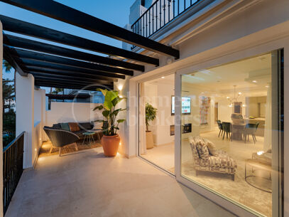 Penthouse Horizon - Elegant Three-Bedroom Duplex with Sea Views in San Pedro