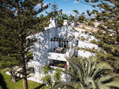 Penthouse Horizon - Elegant Three-Bedroom Duplex with Sea Views in San Pedro