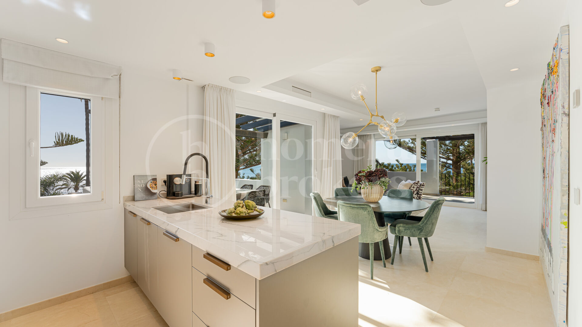 Penthouse Horizon - Elegant Three-Bedroom Duplex with Sea Views in San Pedro