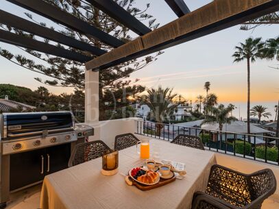 Penthouse Horizon - Elegant Three-Bedroom Duplex with Sea Views in San Pedro