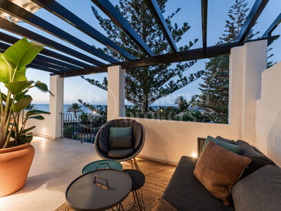 Penthouse Horizon - Elegant Three-Bedroom Duplex with Sea Views in San Pedro