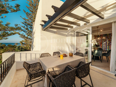 Penthouse Horizon - Elegant Three-Bedroom Duplex with Sea Views in San Pedro