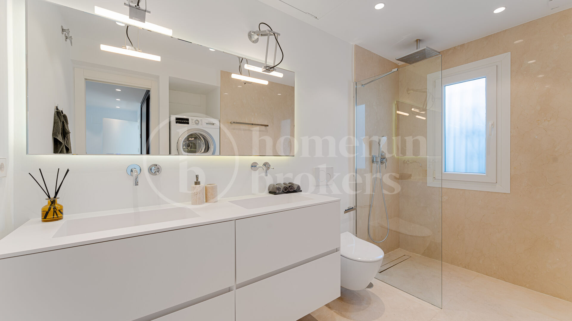 Penthouse Horizon - Elegant Three-Bedroom Duplex with Sea Views in San Pedro