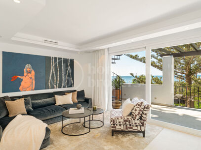 Penthouse Horizon - Elegant Three-Bedroom Duplex with Sea Views in San Pedro