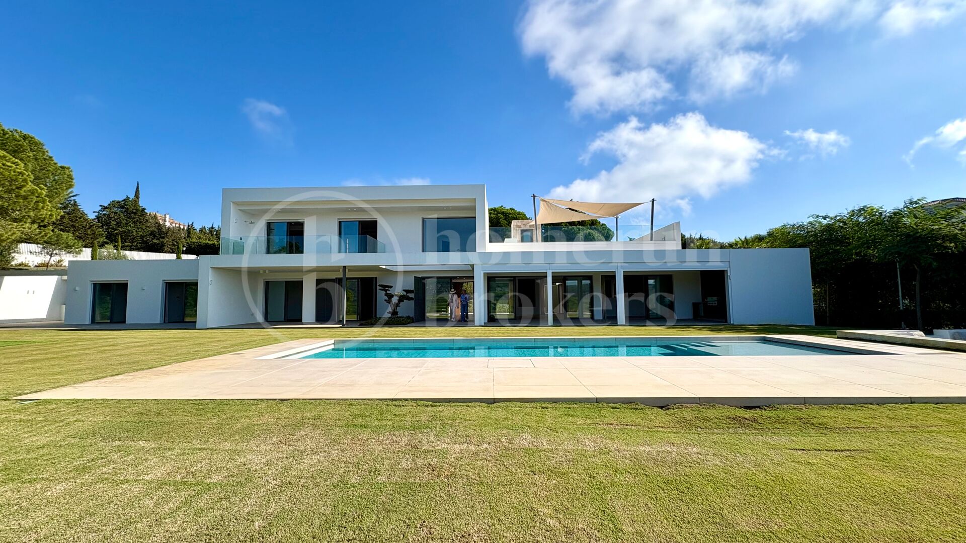 Villa Fairway - Samtida mästerverk vid golfbana i Sotogrande Alto