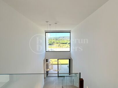 Villa Fairway - Samtida mästerverk vid golfbana i Sotogrande Alto