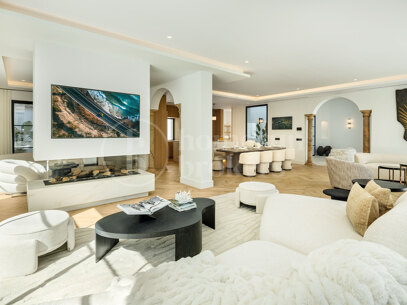 Villa Skyfall - Golf Front 5-Bedroom Villa in El Herrojo, La Quinta