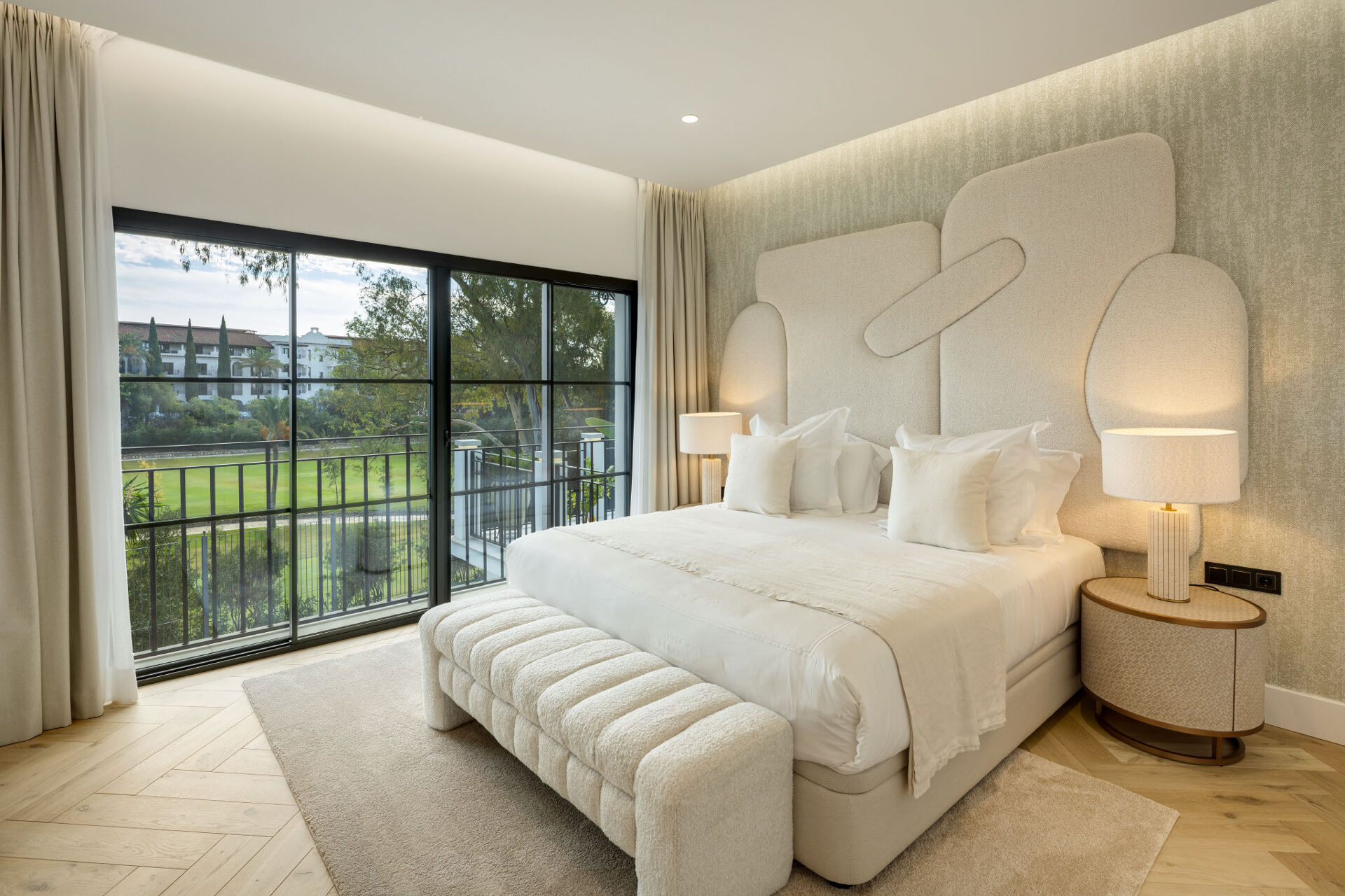 Villa Skyfall