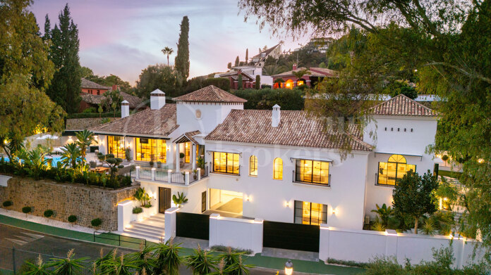 Villa Skyfall - Golf Front 5-Bedroom Villa in El Herrojo, La Quinta