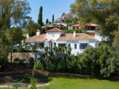 Villa Skyfall - Golf Front 5-Bedroom Villa in El Herrojo, La Quinta