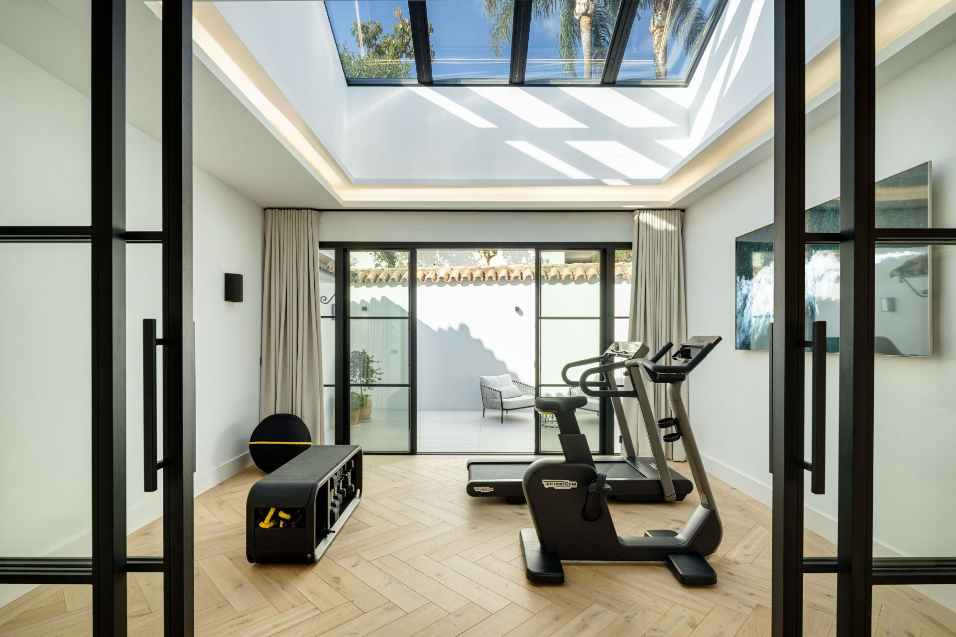 Villa Skyfall