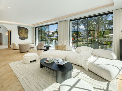 Villa Skyfall - Golf Front 5-Bedroom Villa in El Herrojo, La Quinta
